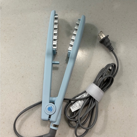 VOLOOM Classic Hair Volumizer in Light Blue - Picture 2 of 7